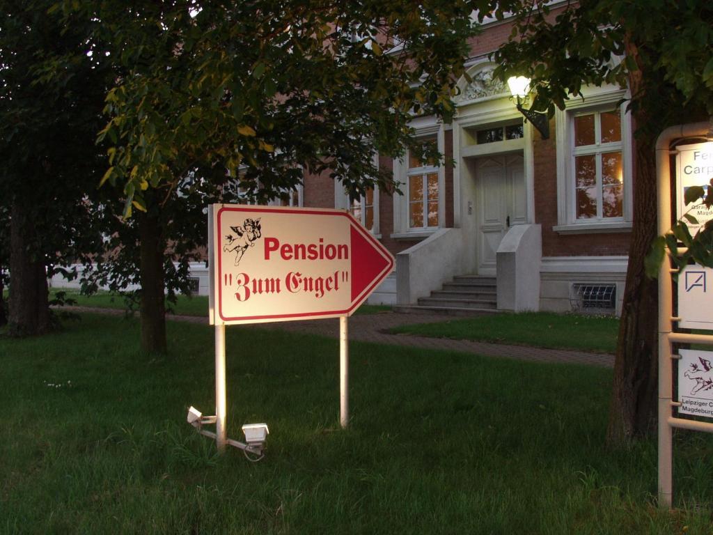 Pension Zum Engel Hotel Maagdenburg Buitenkant foto