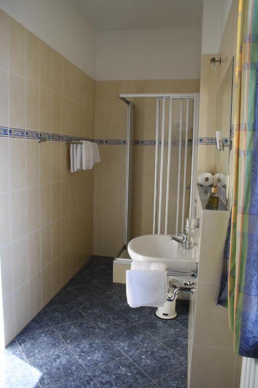 Pension Zum Engel Hotel Maagdenburg Kamer foto